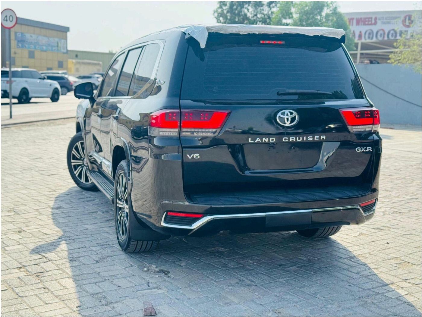 Toyota Land Cruiser ready for sea export